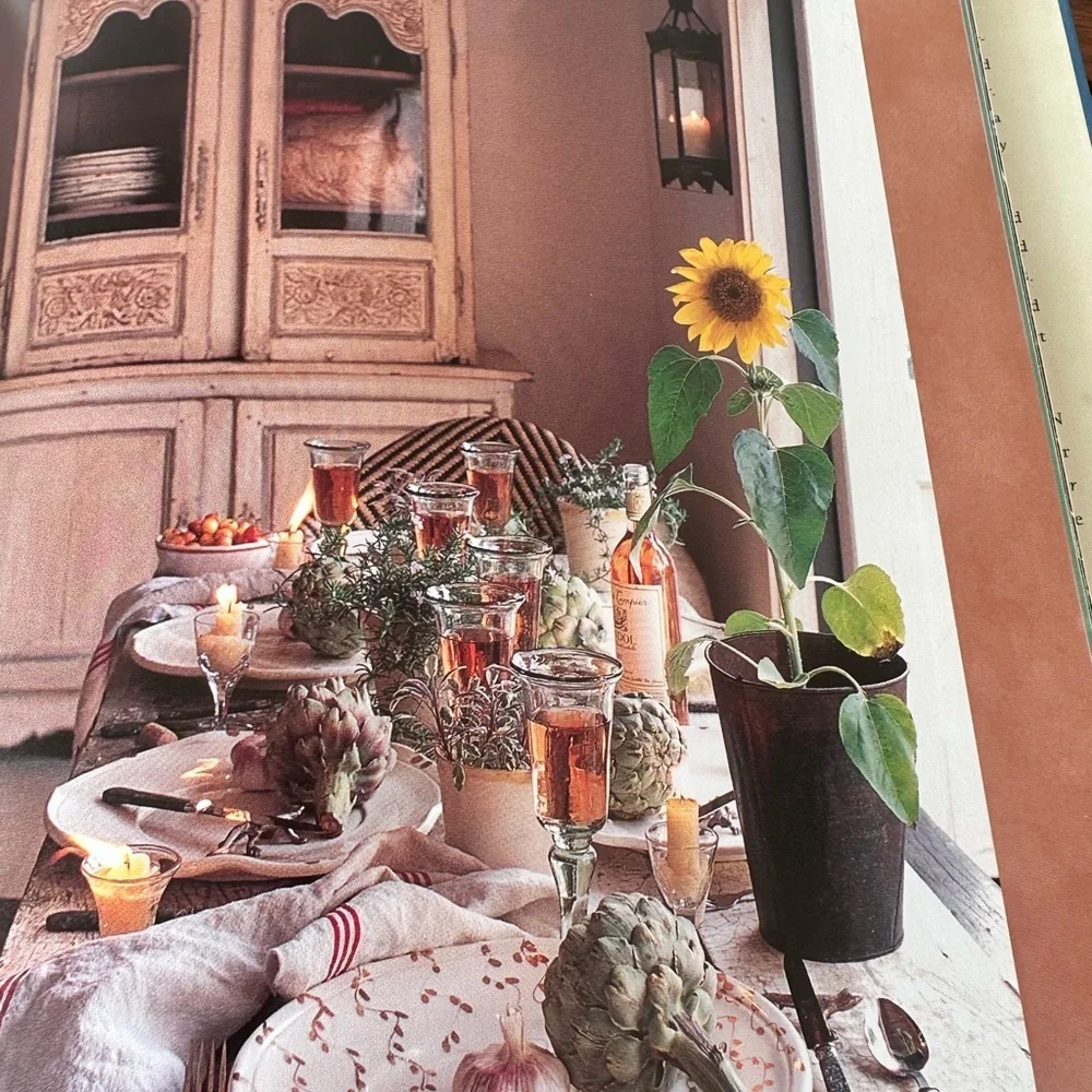 The Ilustrated Cottage coffee table book